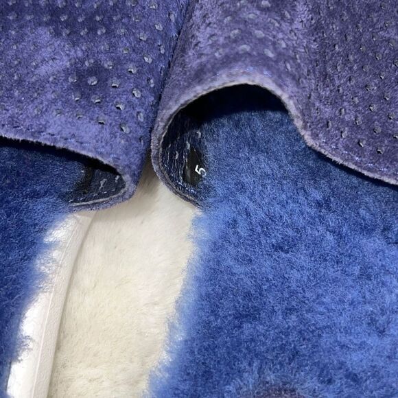 UGG - Picture 9 of 9